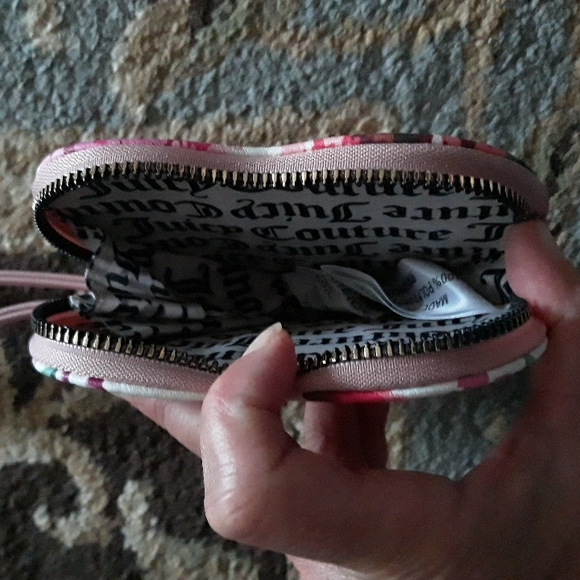 3x*Host Pick*Juicy Couture gorgeous wristlet - Picture 10 of 16